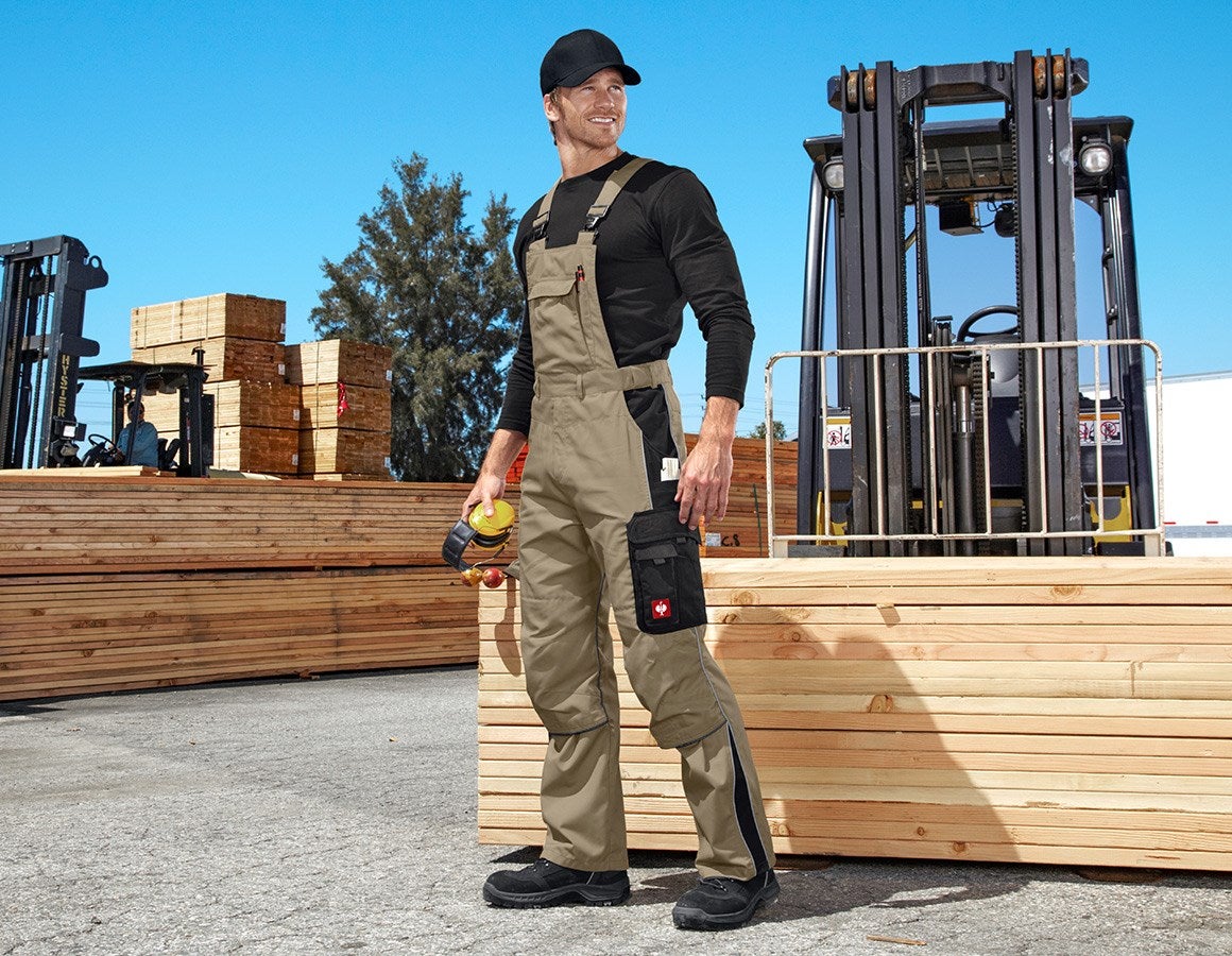 Main action image Bib & Brace e.s.active khaki/black