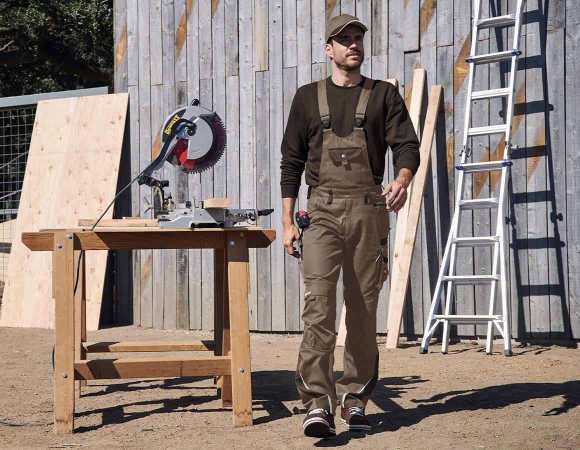 Main action image Bib & brace e.s.motion hazelnut/chestnut