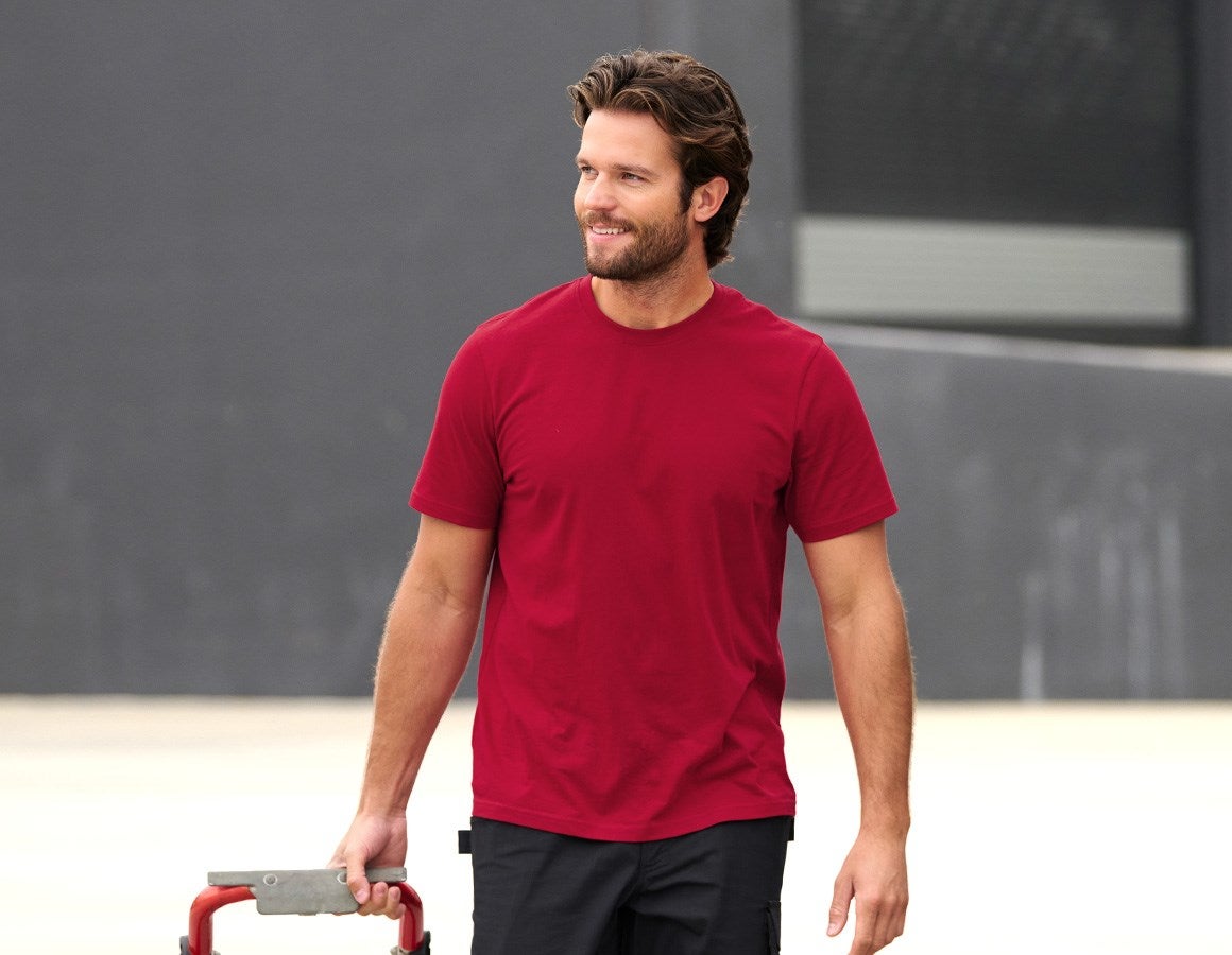 Main action image e.s. T-shirt cotton red