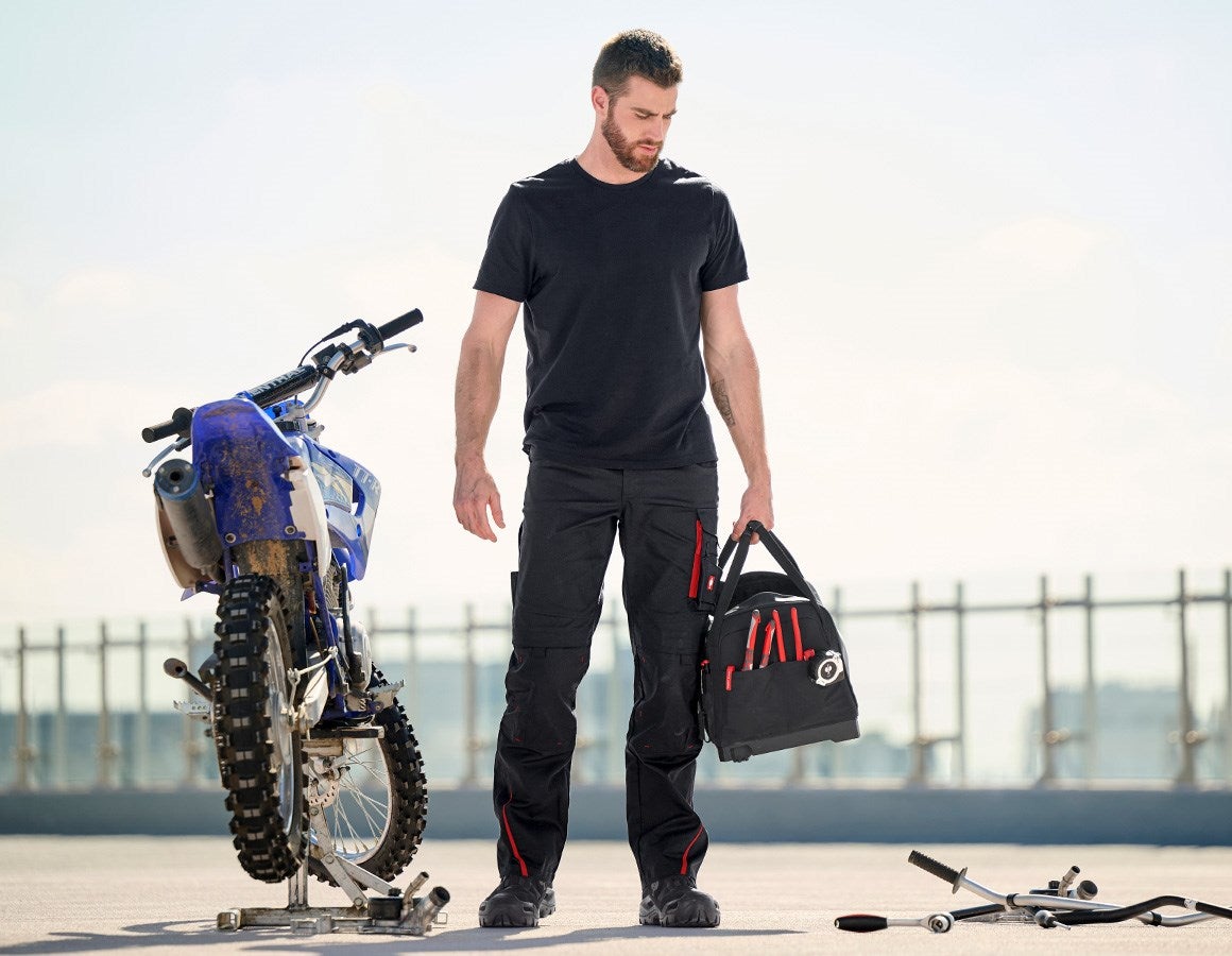 Additional image 3 Trousers e.s.motion DIY black/straussred