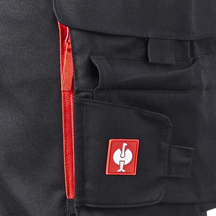 Detailed image Trousers e.s.motion DIY black/straussred