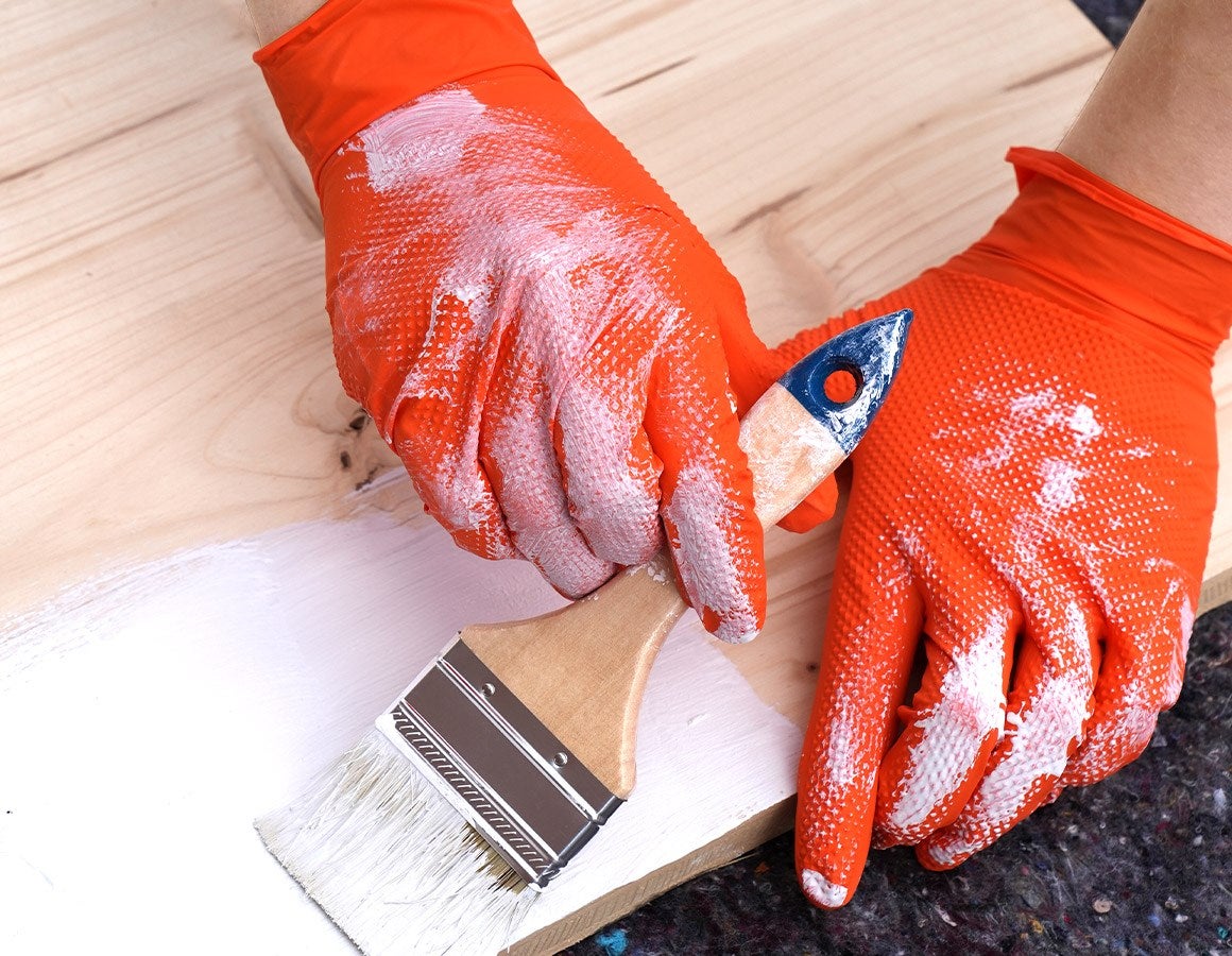 Additional image 3 Disposable nitrile gloves Diamond, powder-free orange