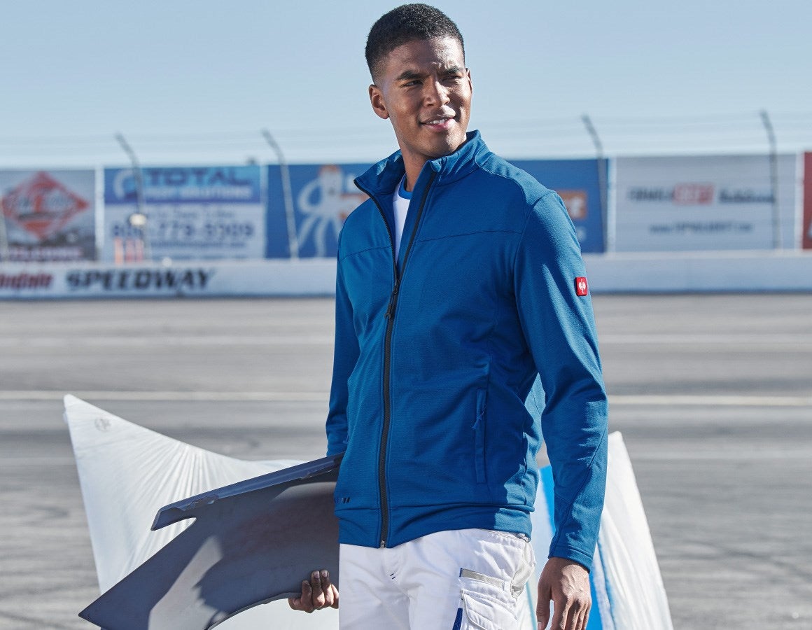 Main action image FIBERTWIN® clima-pro jacket e.s.motion 2020 gentianblue/graphite