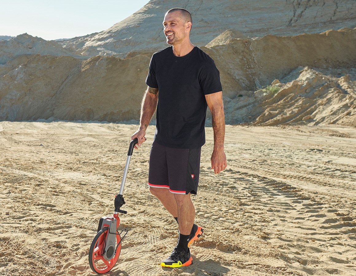 Additional image 2 Functional shorts e.s.ambition black/high-vis red