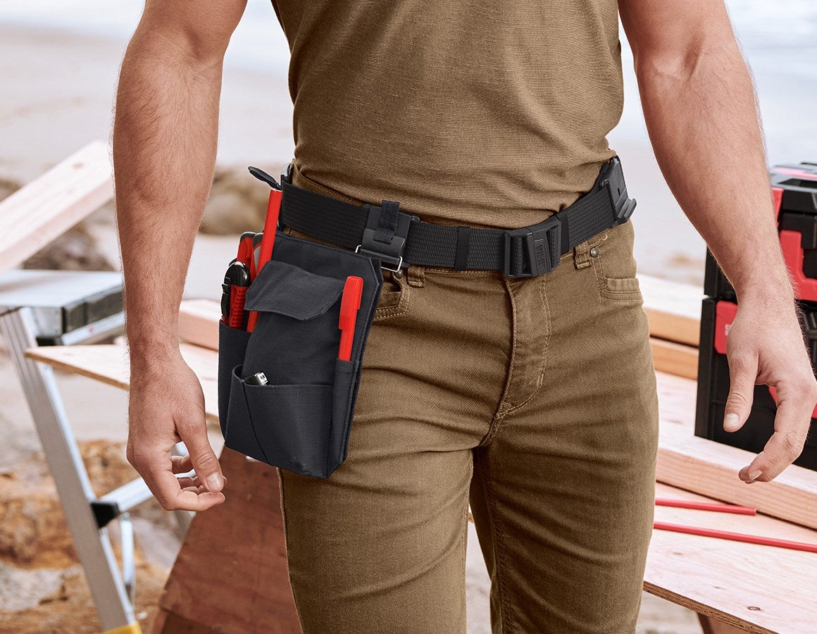 Main action image Belt e.s.tool concept black