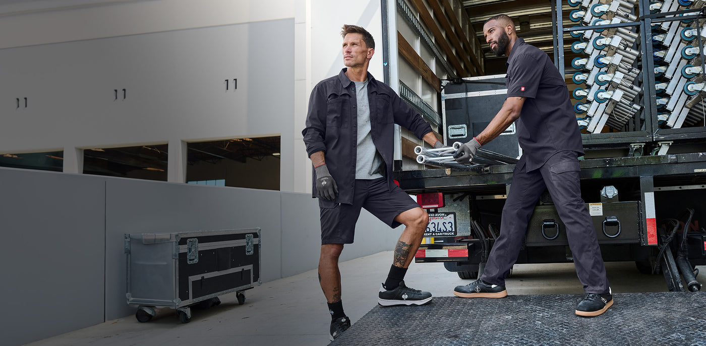 people wearing the strauss e.s.t:aktik