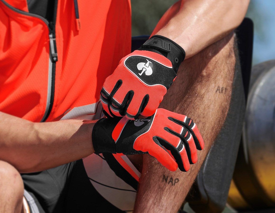 Main action image Gloves e.s.ambition black/high-vis red