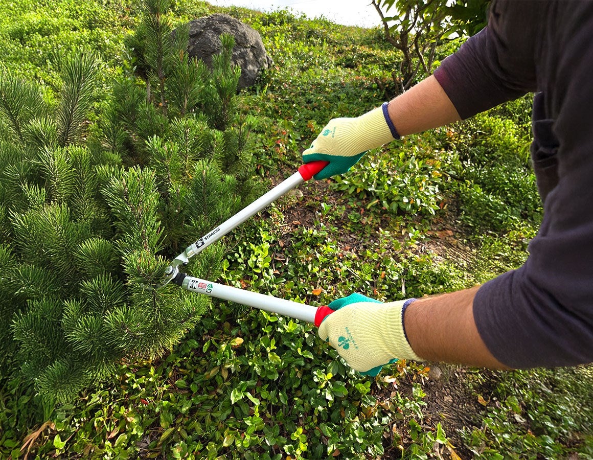 Main action image Latex knitted gloves Super Grip S