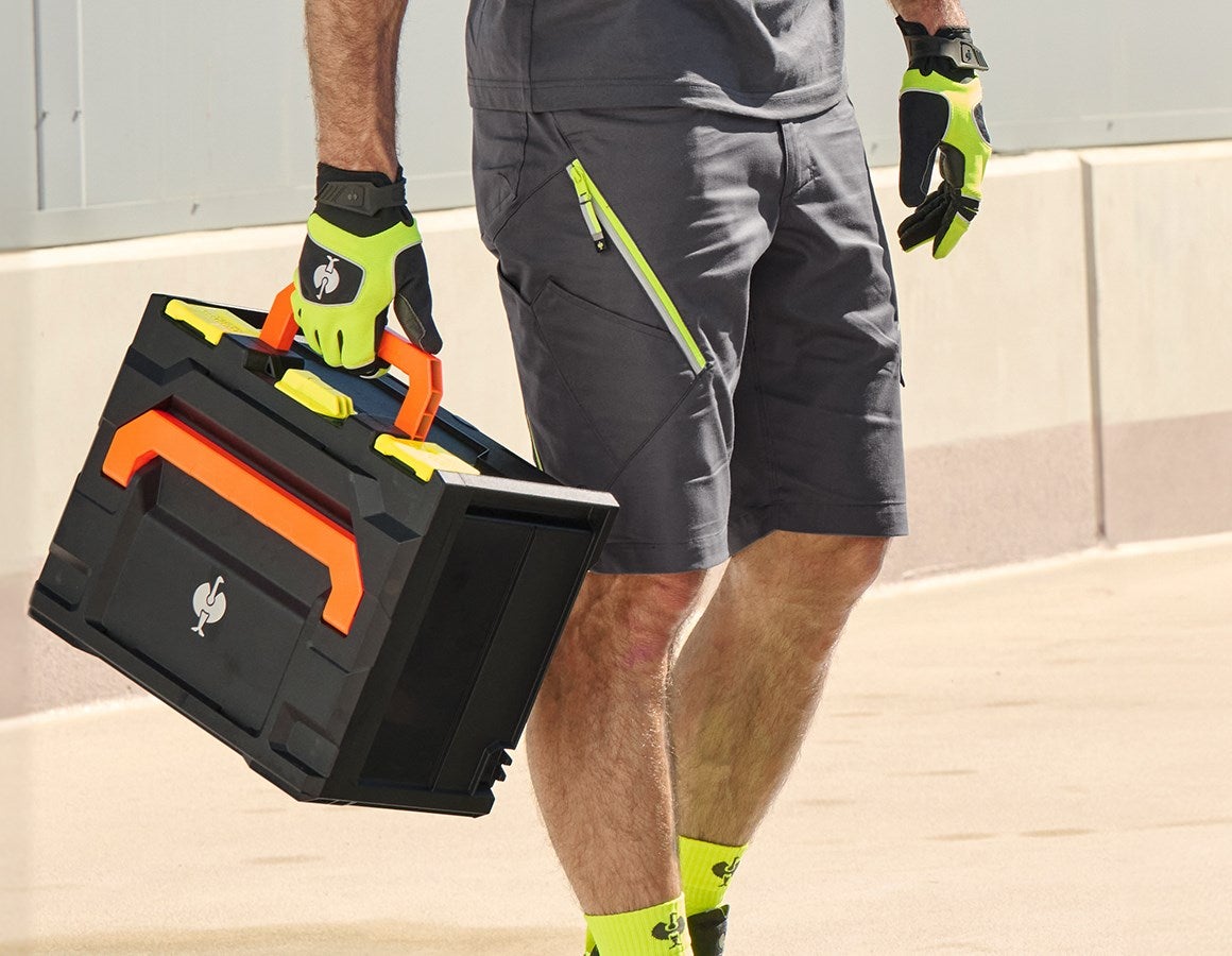Main action image Multipocket shorts e.s.ambition anthracite/high-vis yellow