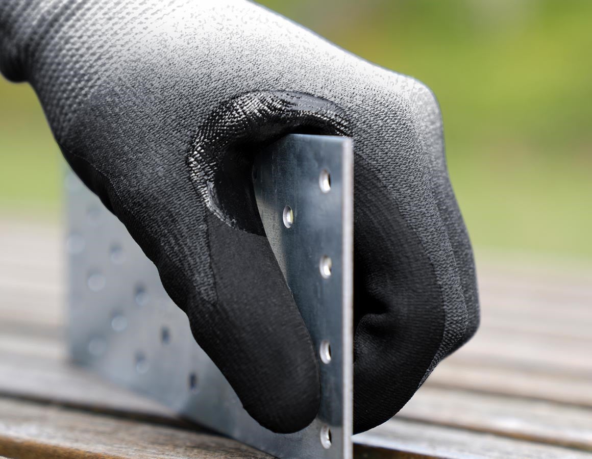 Additional image 1 Nitrile cut protection gloves evertouch Cut C black/grey