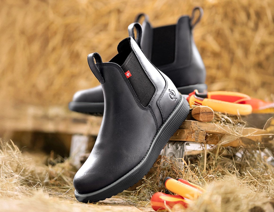 Main action image O1 Work boots e.s. Amarillo mid black