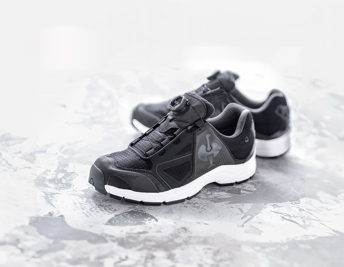 Main action image O2 Work shoes e.s. Minkar II black/white