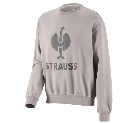 https://cdn.strauss.com/at/assets/sdexporter/images/DetailPageShopify/product/2.Release.3106050/Oversize_Sweatshirt_e_s_motion_ten-201697-0-637614181218848676.png