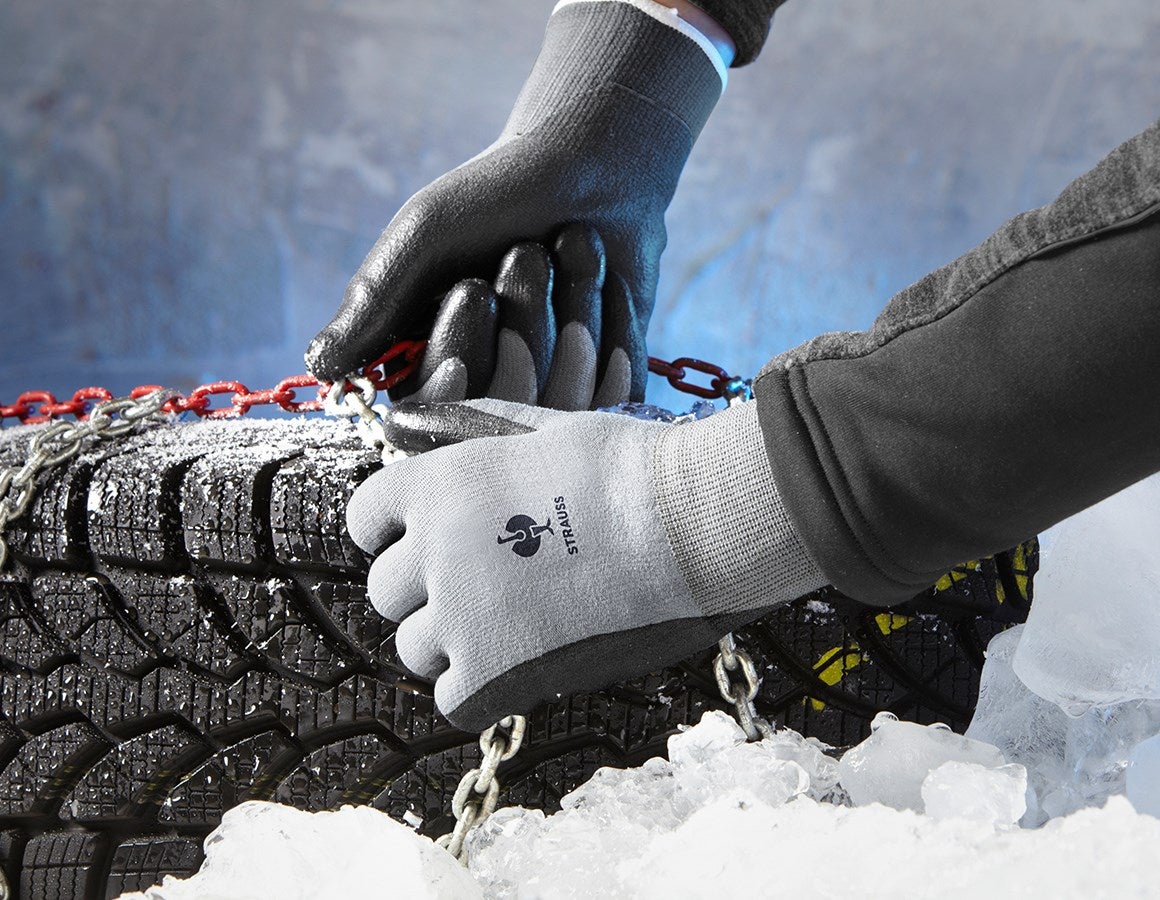 Main action image PU winter gloves Comfort 7