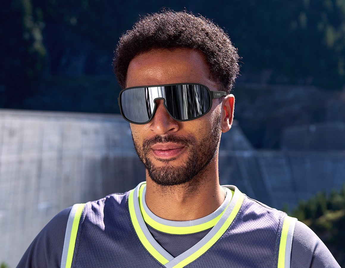 Main action image Race sunglasses e.s.ambition black