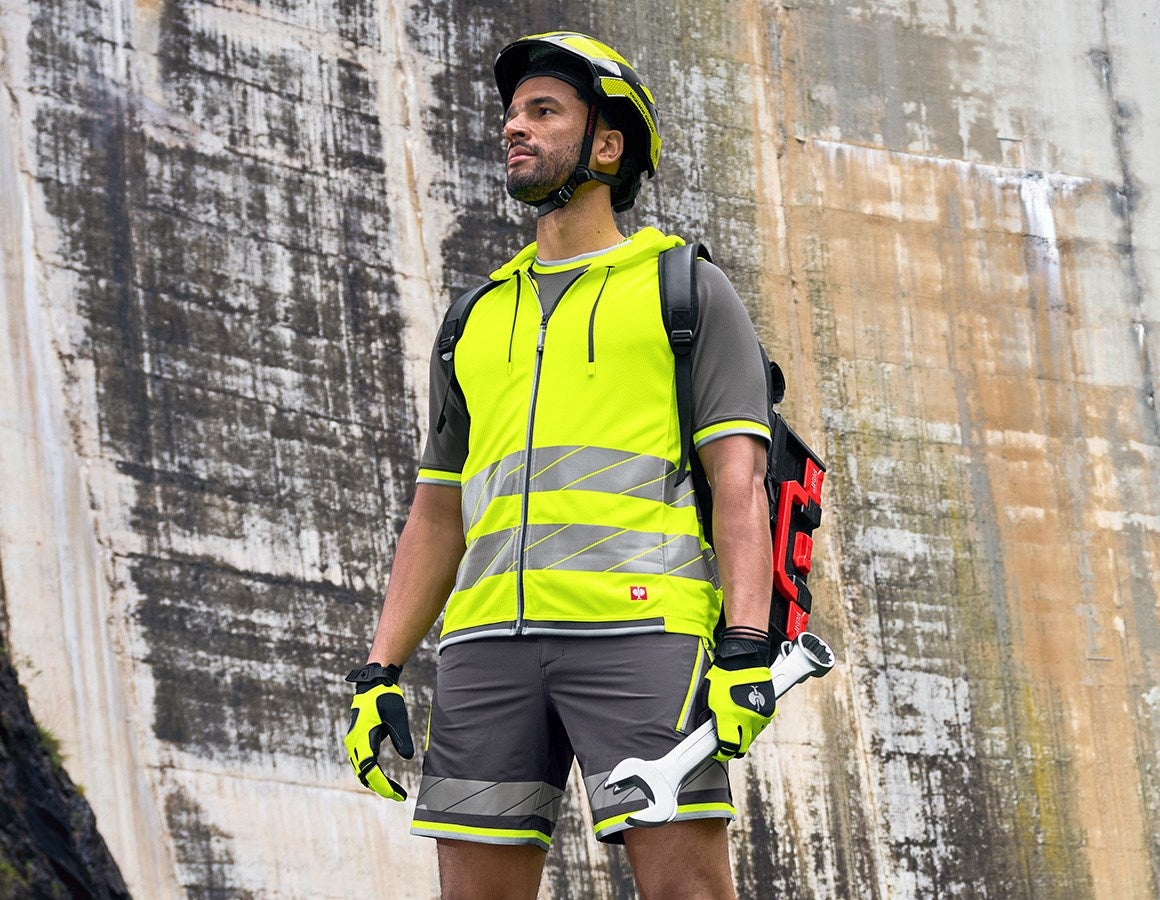 Additional image 1 Reflex functional shorts e.s.ambition anthracite/high-vis yellow