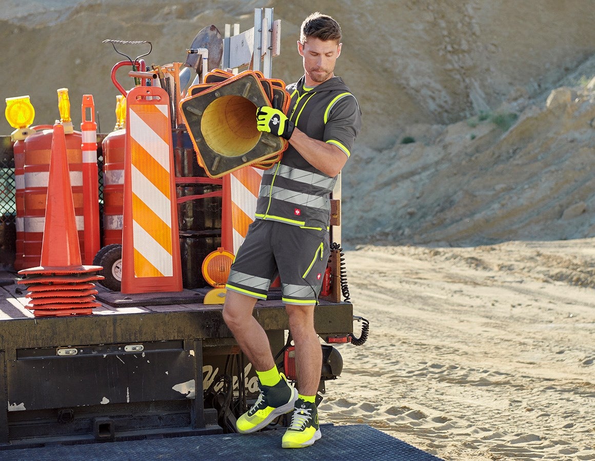 Additional image 3 Reflex functional shorts e.s.ambition anthracite/high-vis yellow