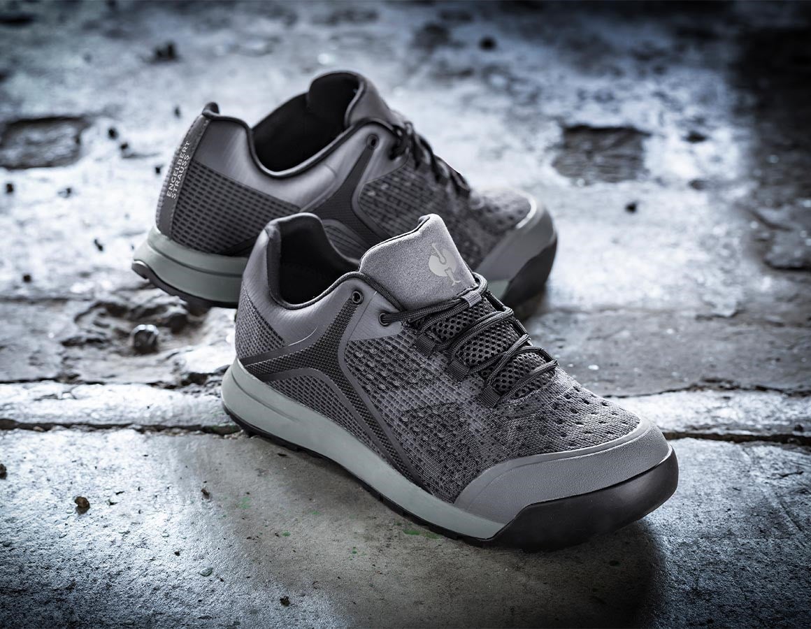 Main action image S1 Safety shoes e.s. Arges cement/aluminium