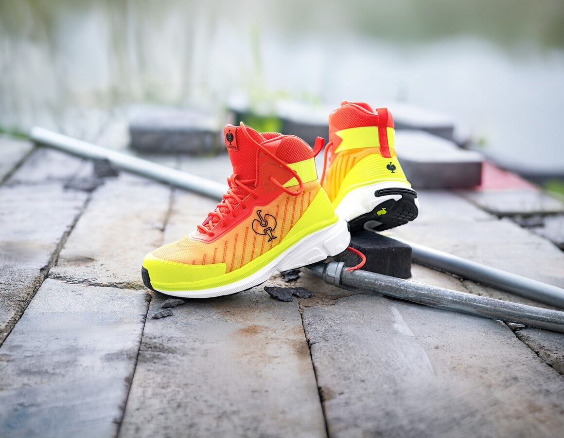 Main action image S1 Safety boots Strauss.1003 mid high-vis yellow/solarred