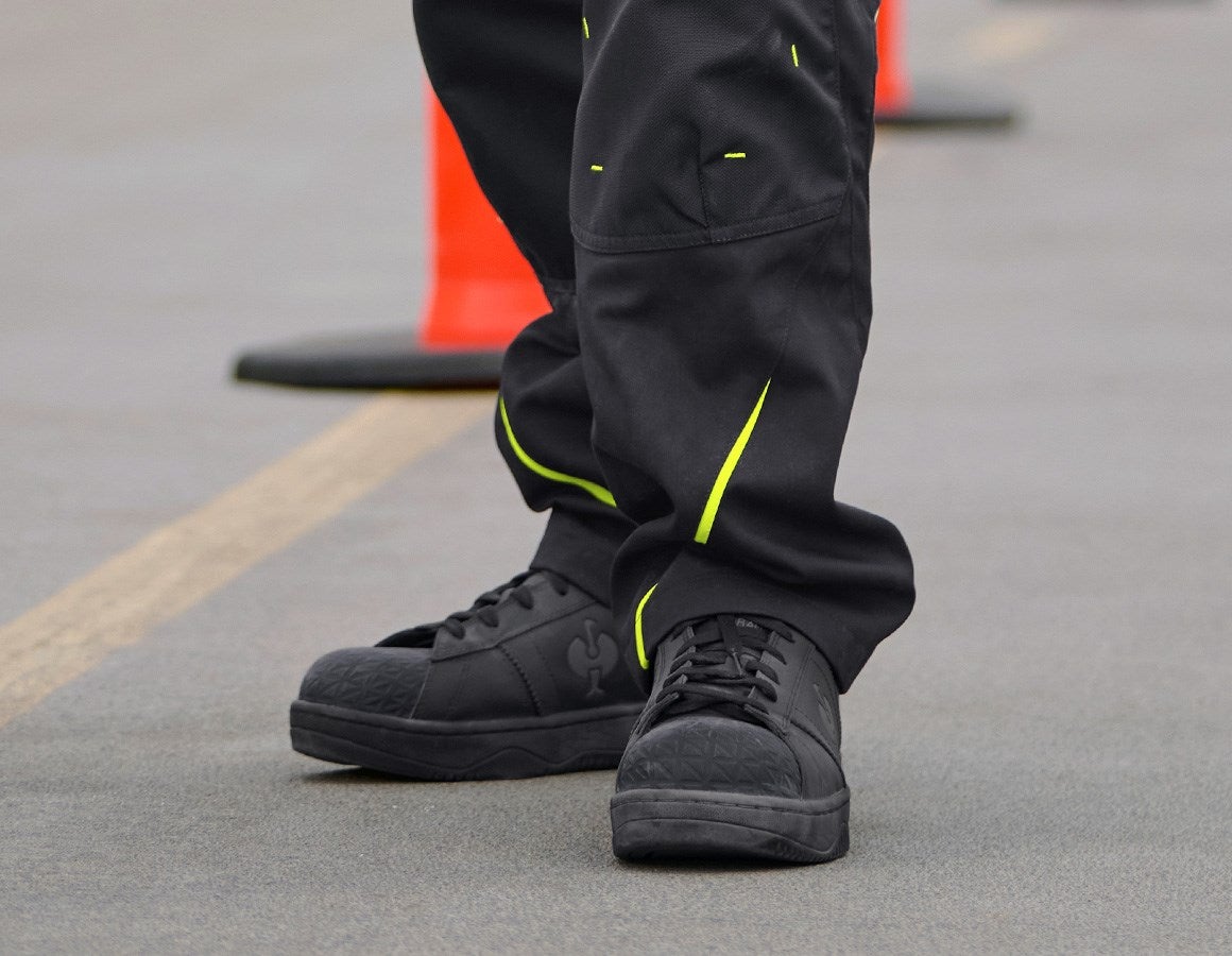 Main action image S1 Safety shoes e.s. Philly low black