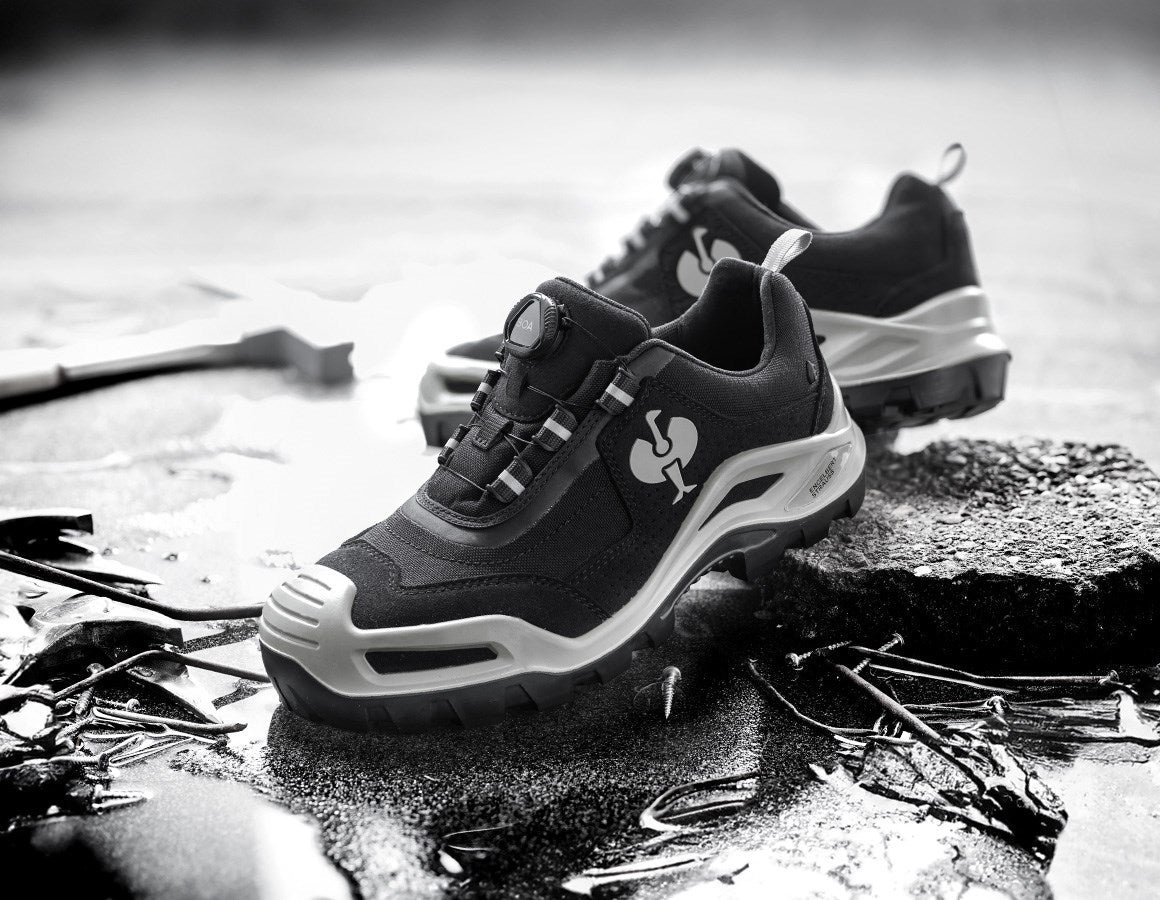 Main action image S3 Safety shoes e.s. Kastra II low black/platinum