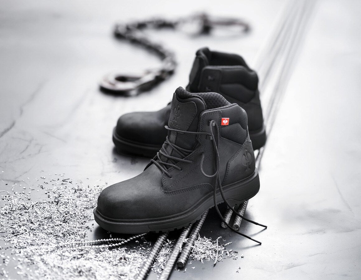 Main action image S3 Safety boots Strauss.3002 mid black