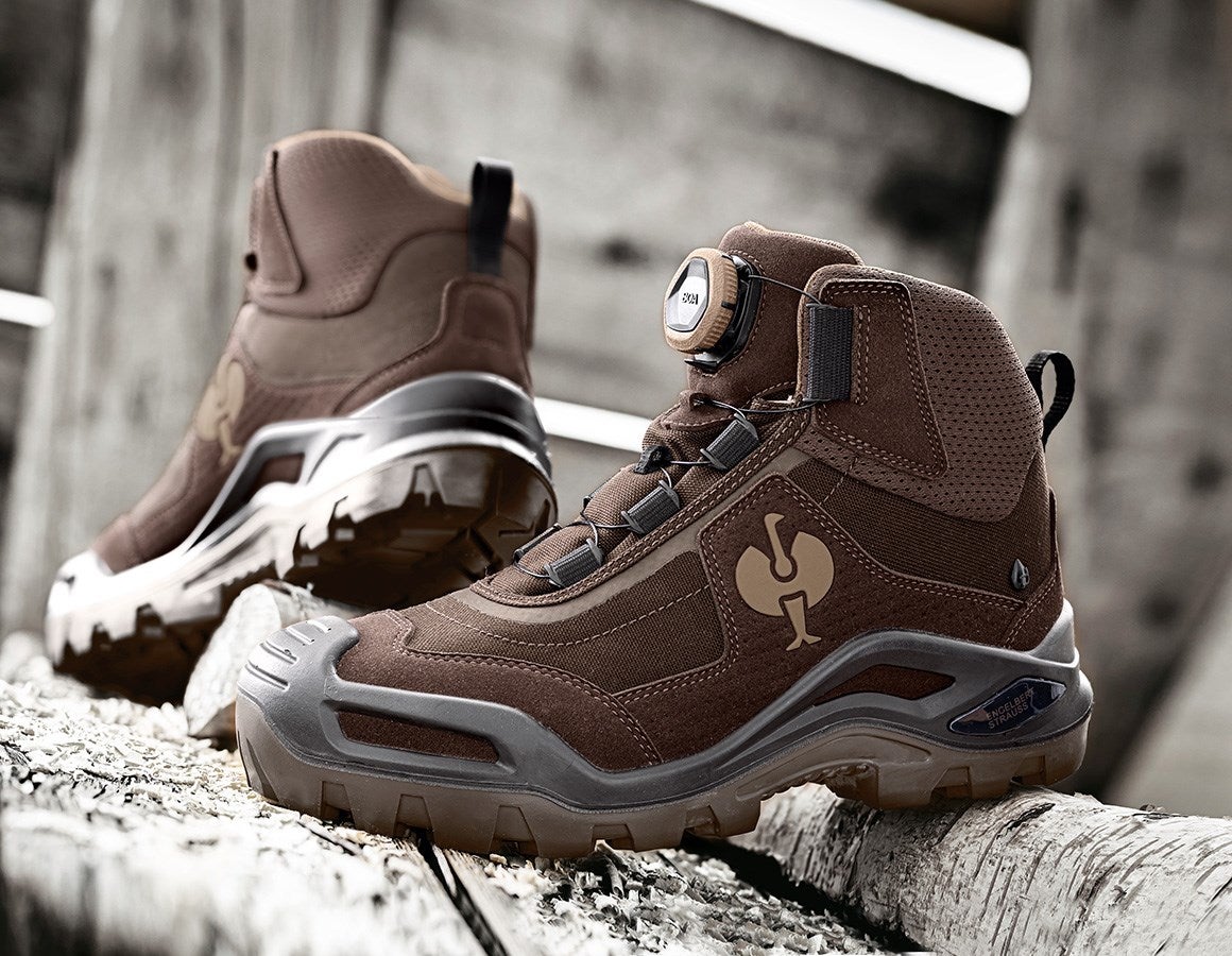 Main action image S3 Safety boots e.s. Kastra II mid chestnut/hazelnut