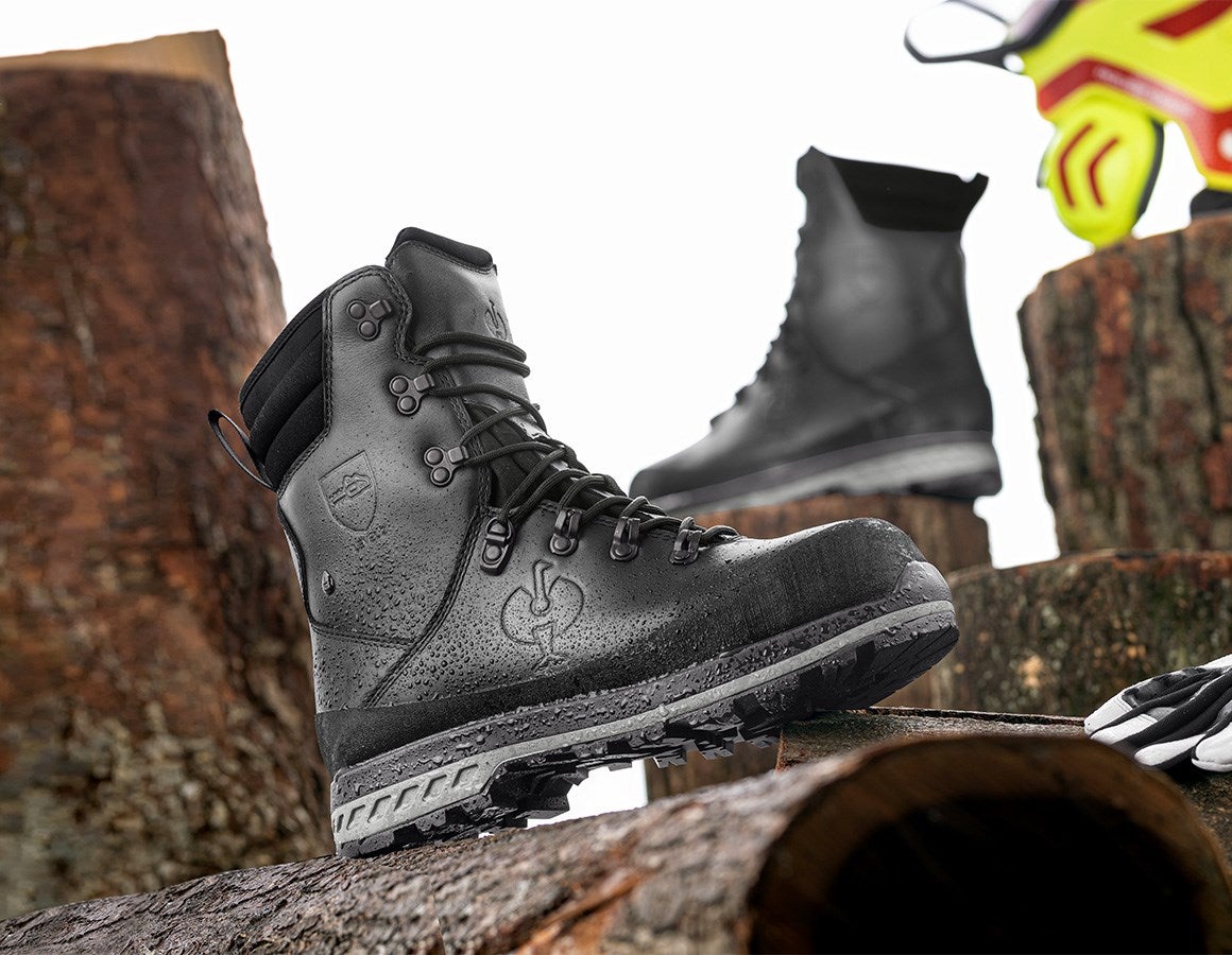 Main action image S6 Forestry safety boots e.s. Triton high black