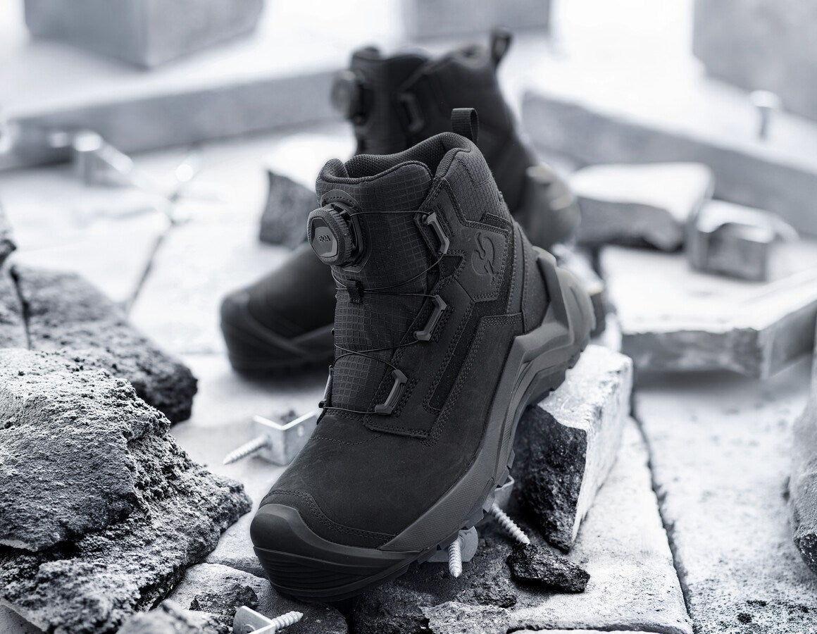 Main action image S7 Safety boots Strauss.7003 mid black