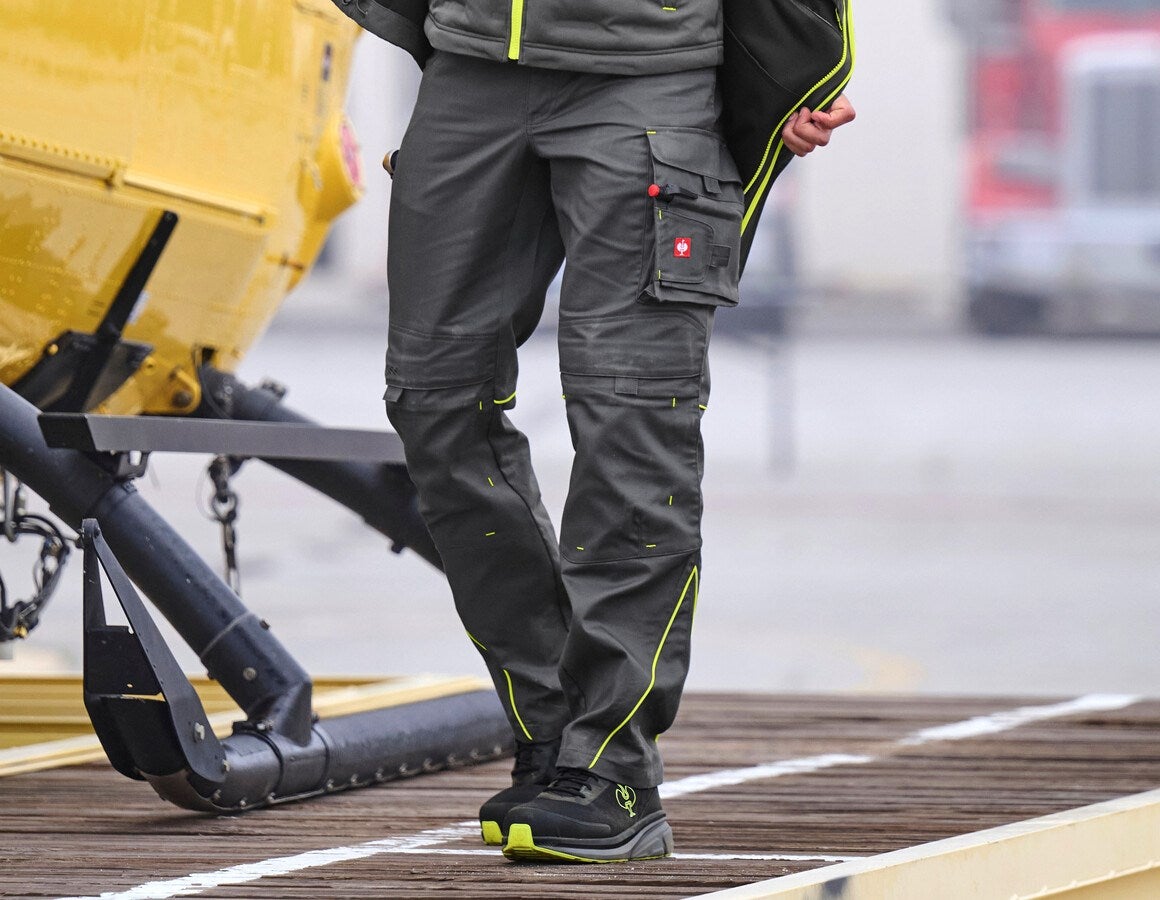 Main action image Winter trousers e.s.line.core carbongrey/high-vis yellow