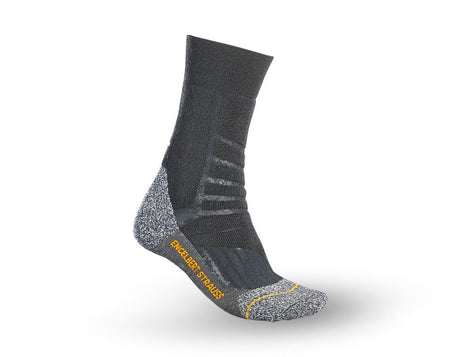 https://cdn.strauss.com/at/assets/sdexporter/images/DetailPageShopify/product/2.Release.1500240/e_s_Allround_Socken_Function_warm_high-37390-2-638048093947076270.jpg