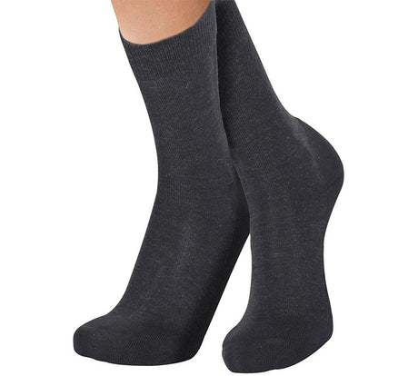 https://cdn.strauss.com/at/assets/sdexporter/images/DetailPageShopify/product/2.Release.1500170/e_s_Funktionssocken_warm_high-7823-2-636258626535225892.jpg