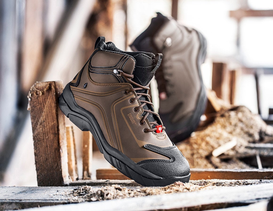 Main action image e.s. S3 Safety shoes Kajam chestnut/hazelnut