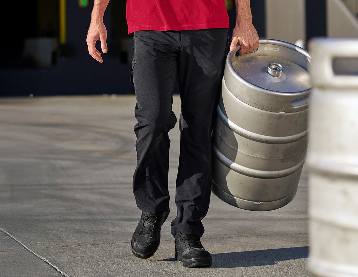 Main action image e.s. Service cargo trousers black