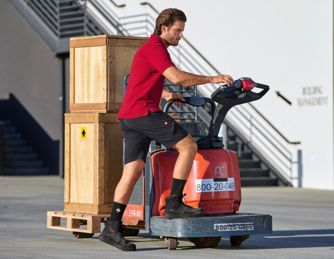 Additional image 1 e.s. Service cargo shorts black