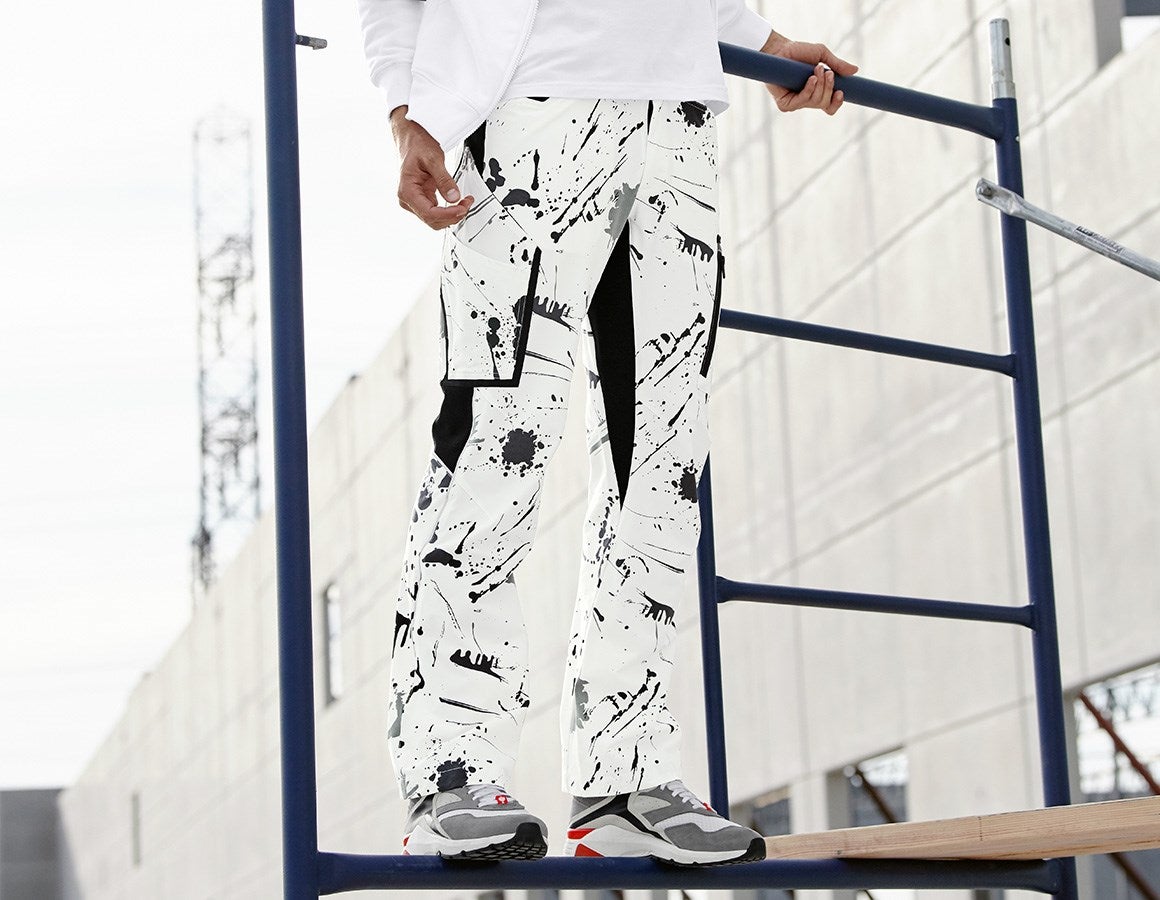 Main action image e.s. Stretch cargo trousers Painter white/black