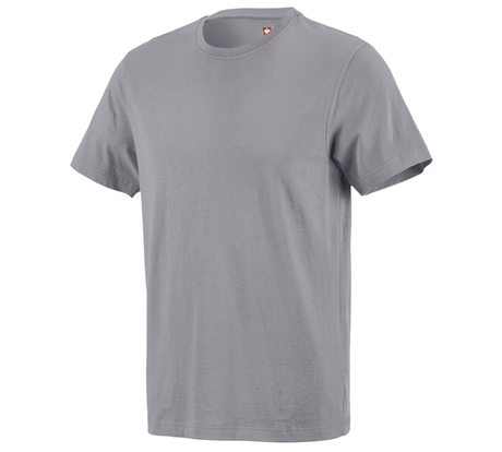https://cdn.strauss.com/at/assets/sdexporter/images/DetailPageShopify/product/2.Release.3100031/e_s_T-Shirt_cotton-105974-1-637868071757720818.png