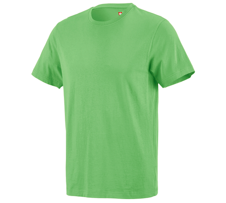 https://cdn.strauss.com/at/assets/sdexporter/images/DetailPageShopify/product/2.Release.3100031/e_s_T-Shirt_cotton-8057-3-637868075124039735.png