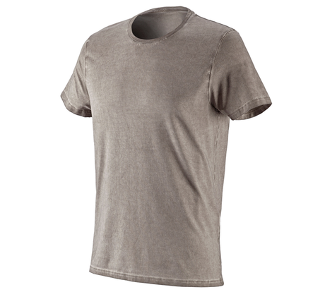 https://cdn.strauss.com/at/assets/sdexporter/images/DetailPageShopify/product/2.Release.3103430/e_s_T-Shirt_vintage_cotton_stretch-150755-1-637556249817381441.png