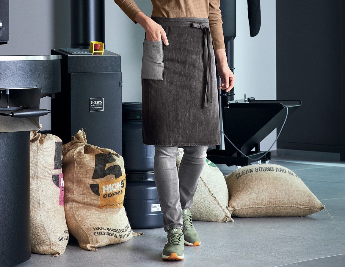 Main action image e.s. Mid-Length Apron denim graphitewashed